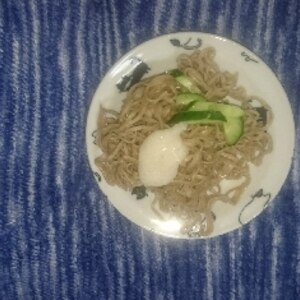 とろろと胡瓜の冷やし蕎麦